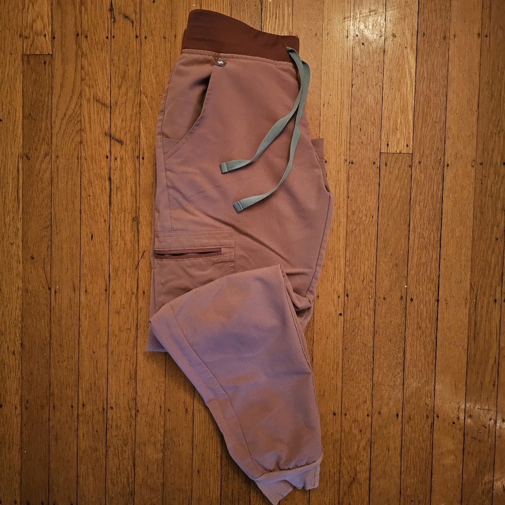 Figs scrub set-Rafaela oversized scrub top petite xxs and zamora jogger pxs